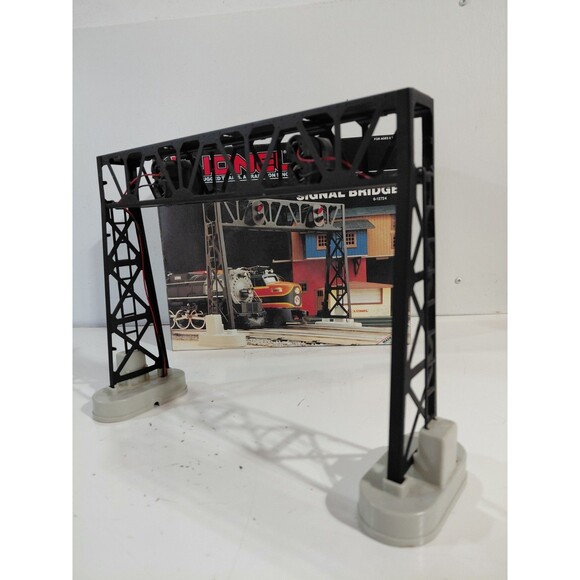 Lionel 6-12724 O Gauge Model Railroad Accessory Operating Signal Bridge w/Box - Picture 8 of 15